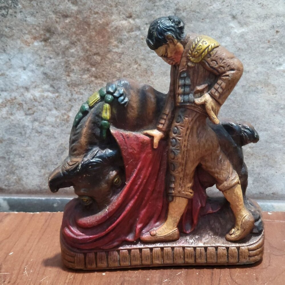Vintage Matador Red Cape Bull Ceramic Figurine Bookend Single